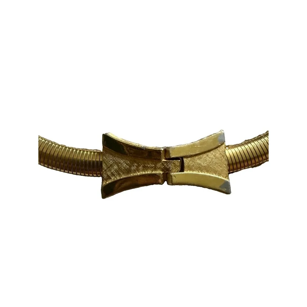 Vintage Woman's Gold Tone Stretch Belt With Clip Buckle Bow Shaped